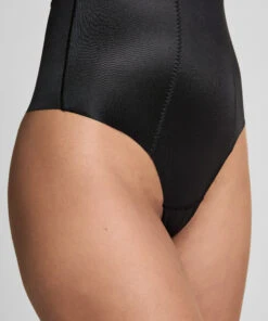 Hunkemöller String Taille Haute Avec Gaine Sculptante En Dentelle Scuba- Noir -Hunkemoller Boutique 161240 2
