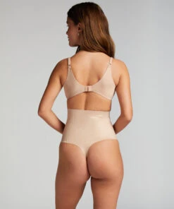 Hunkemöller String Taille Haute Avec Gaine Sculptante En Dentelle Scuba- Beige 2 Hunkemöller String Taille Haute Avec Gaine Sculptante En Dentelle Scuba- Beige -Hunkemoller Boutique 161241 4