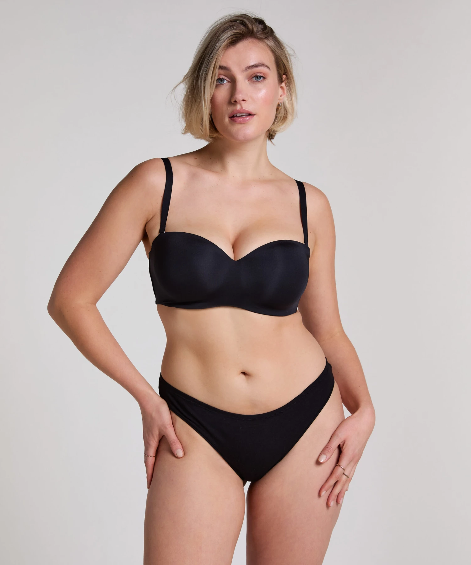 String en Coton Kira- Noir Hunkemöller String En Coton Kira- Noir -Hunkemoller Boutique 302149 12 scaled