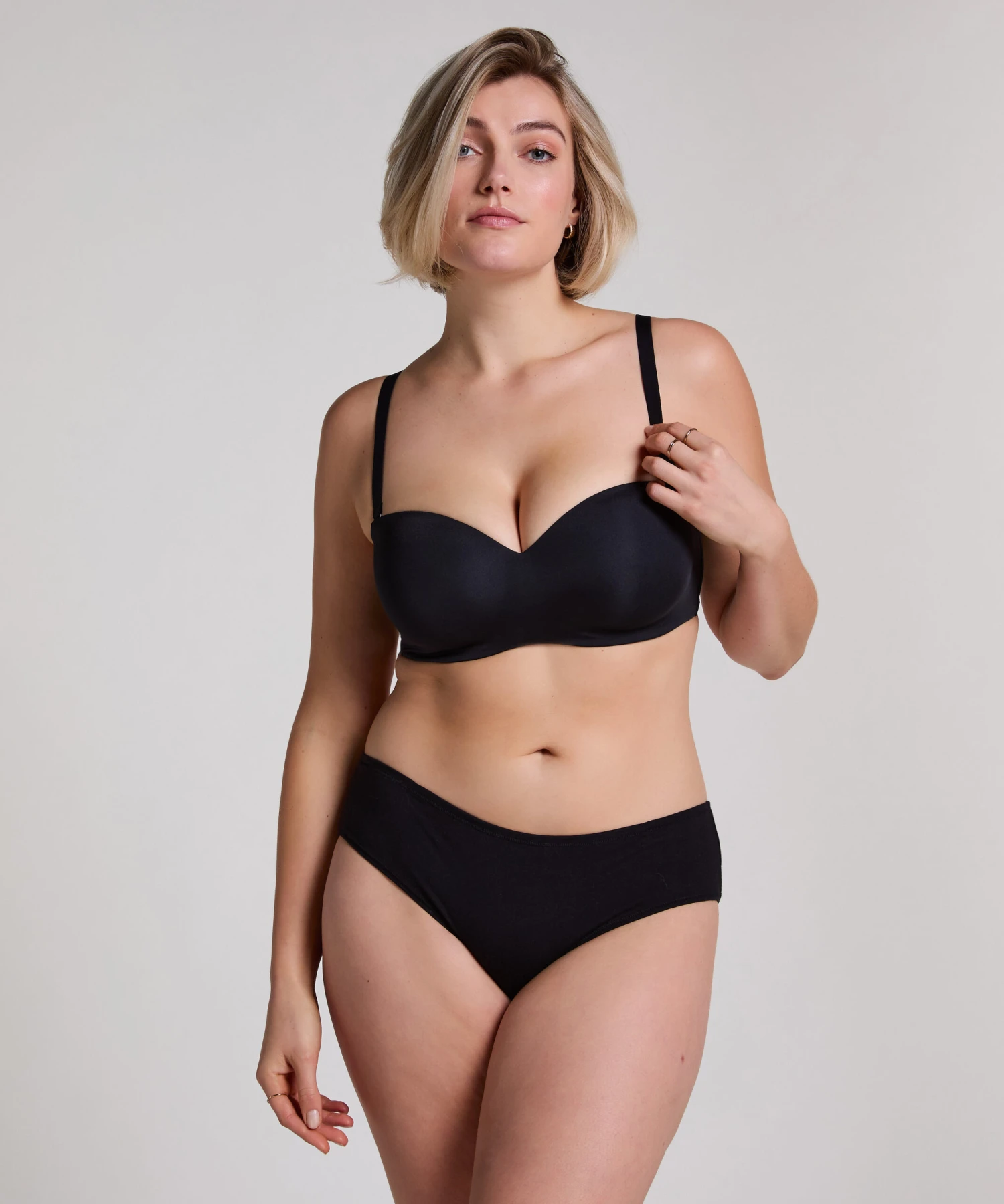Slip Brésilien en Coton Kira- Noir Hunkemöller Slip Brésilien En Coton Kira- Noir -Hunkemoller Boutique 302152 12 scaled