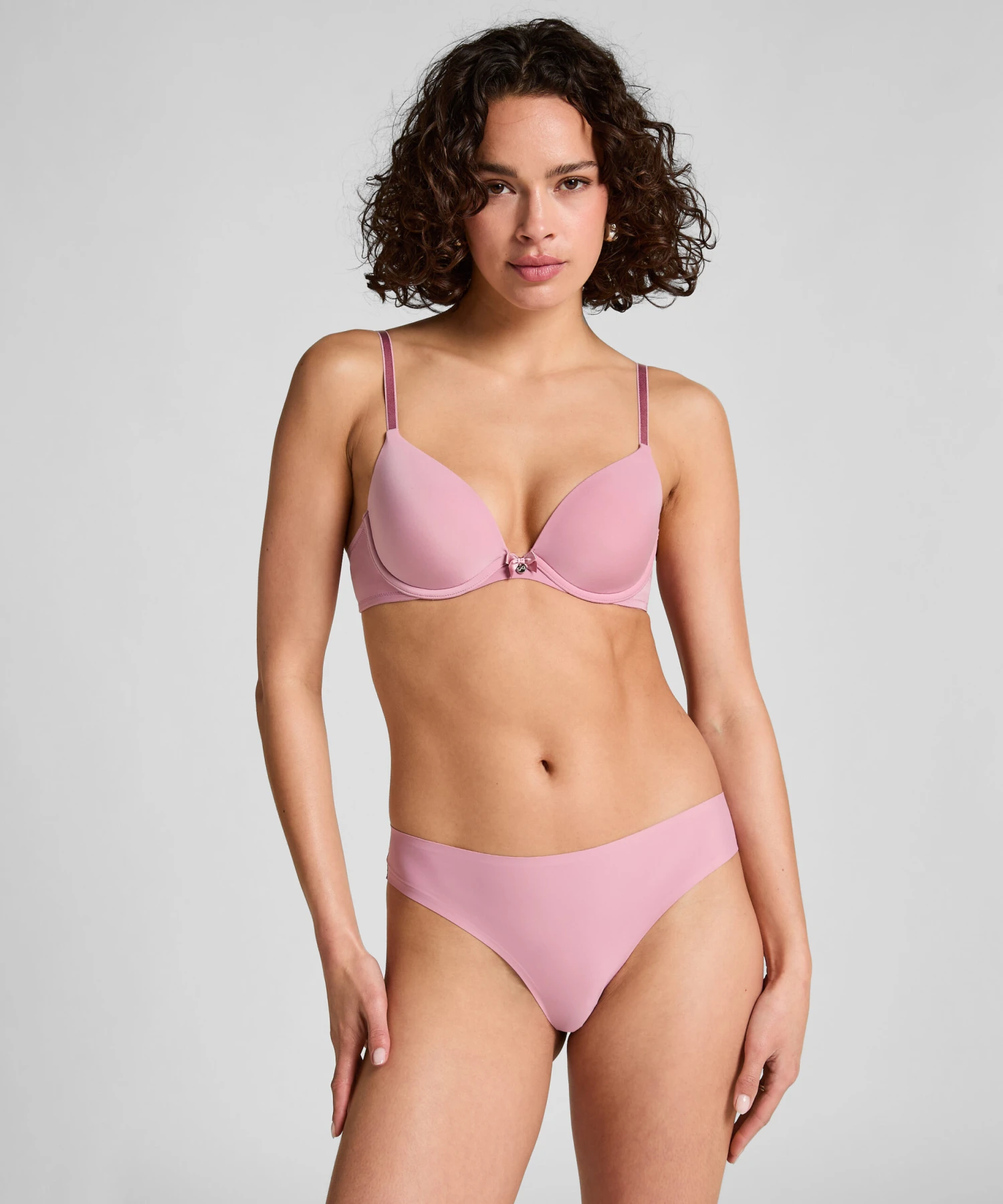 Slip brésilien iInvisible Lace Back- Rose Hunkemöller Slip Brésilien IInvisible Lace Back- Rose -Hunkemoller Boutique 302286 1 scaled