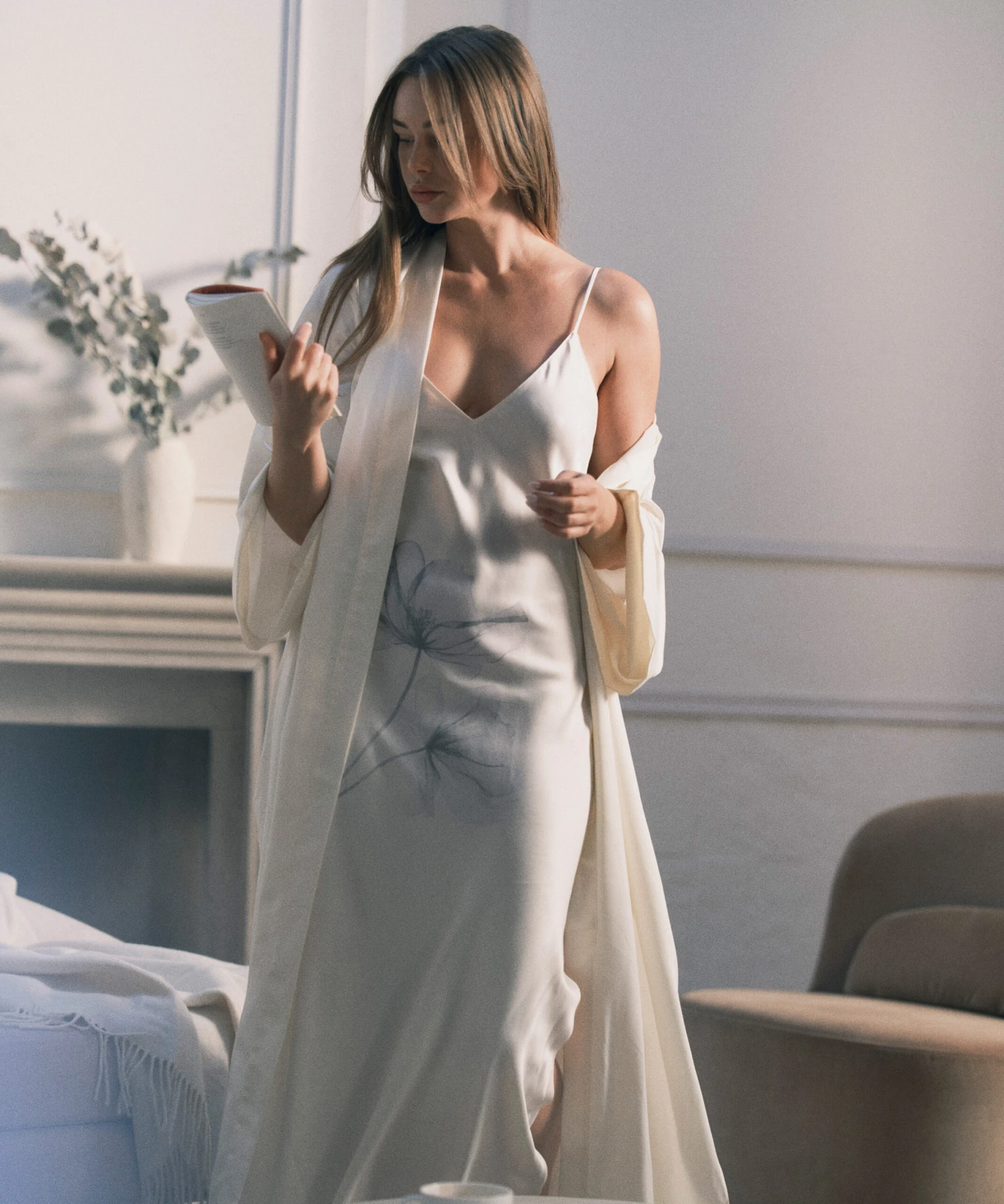 Kimono Long Satin Floral- Blanc Hunkemöller Kimono Long Satin Floral- Blanc -Hunkemoller Boutique 302687 17 scaled