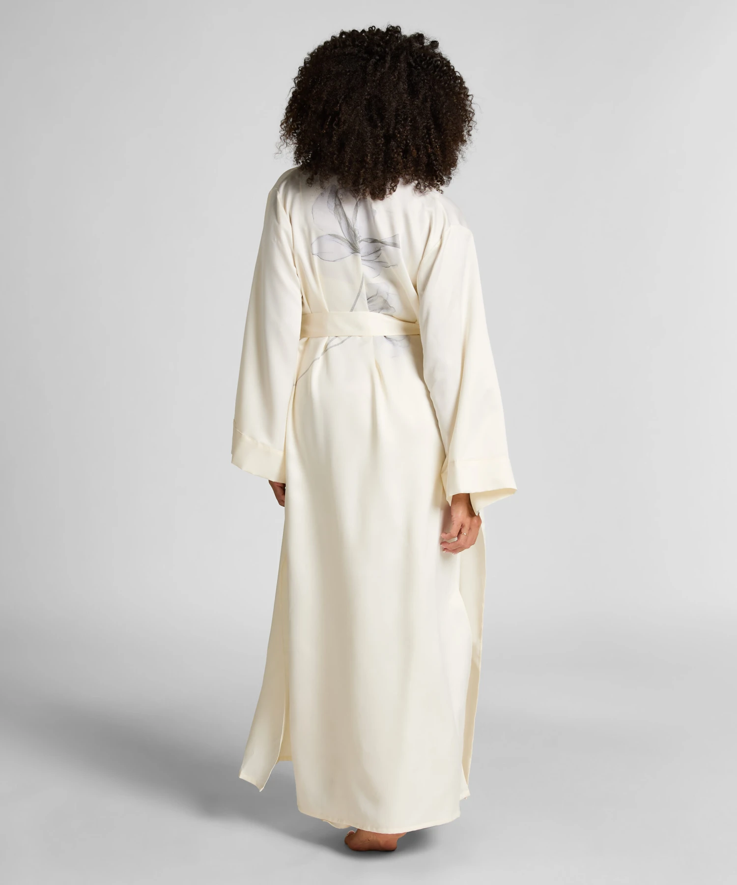 Kimono Long Satin Floral- Blanc Hunkemöller Kimono Long Satin Floral- Blanc -Hunkemoller Boutique 302687 4 scaled