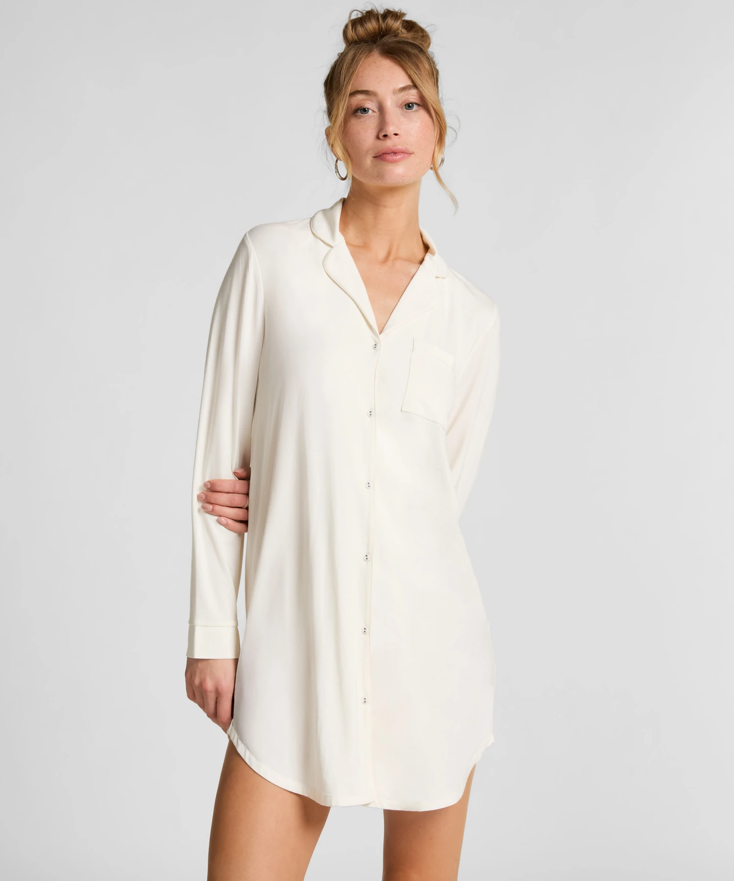 Robe-chemise à manches longues en jersey Essential- Blanc Hunkemöller Robe-chemise à Manches Longues En Jersey Essential- Blanc -Hunkemoller Boutique 302690 1 scaled