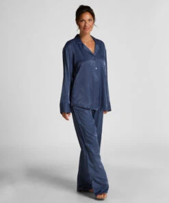 Hunkemöller Veste à Manches Longues Satin Ayla- Bleu 2 Hunkemöller Veste à Manches Longues Satin Ayla- Bleu -Hunkemoller Boutique 302767 3